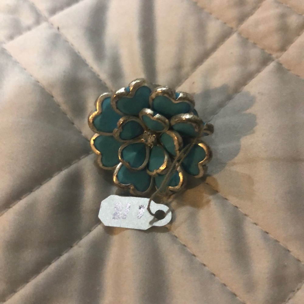Stretchy ring